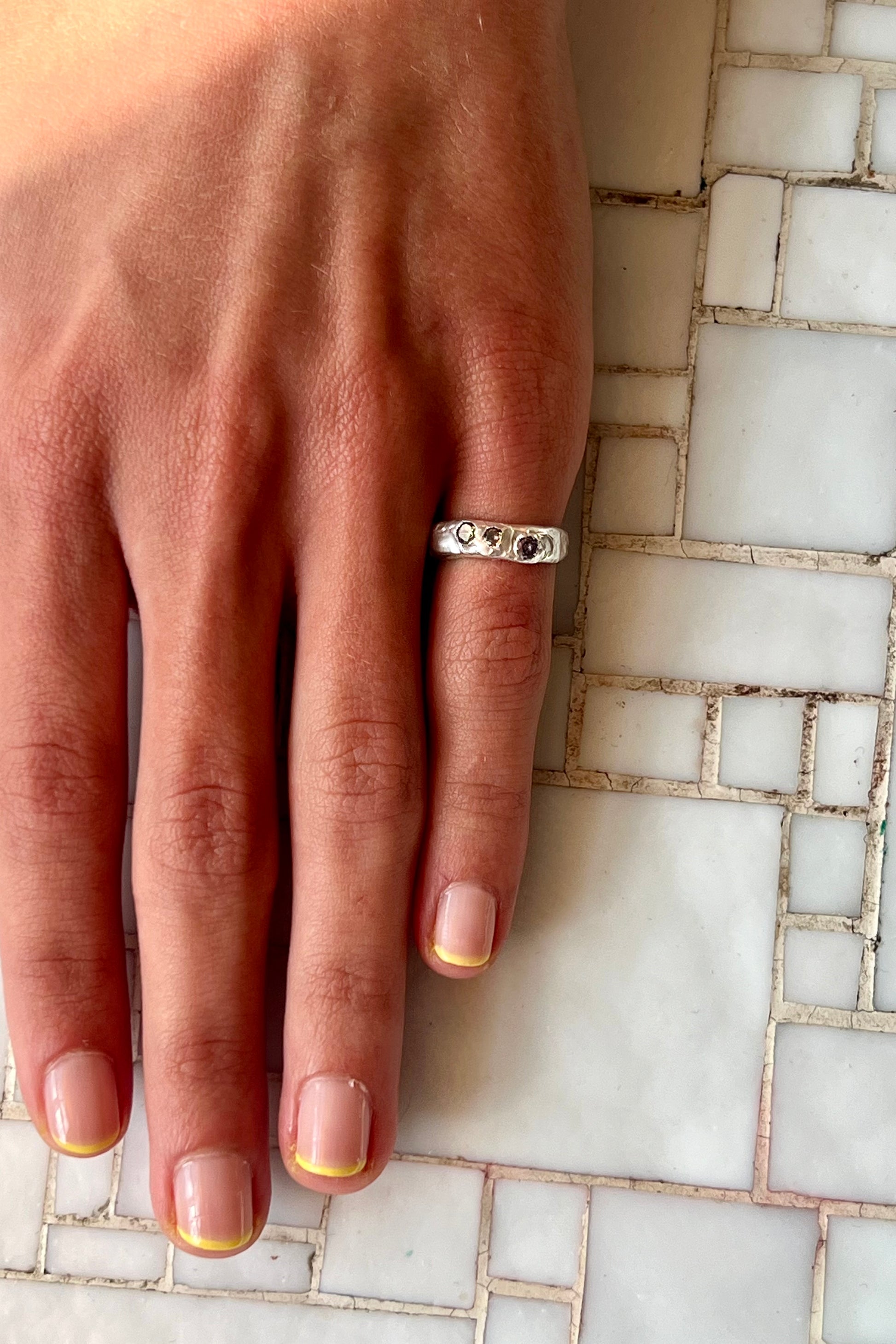 Bague baby Lava.