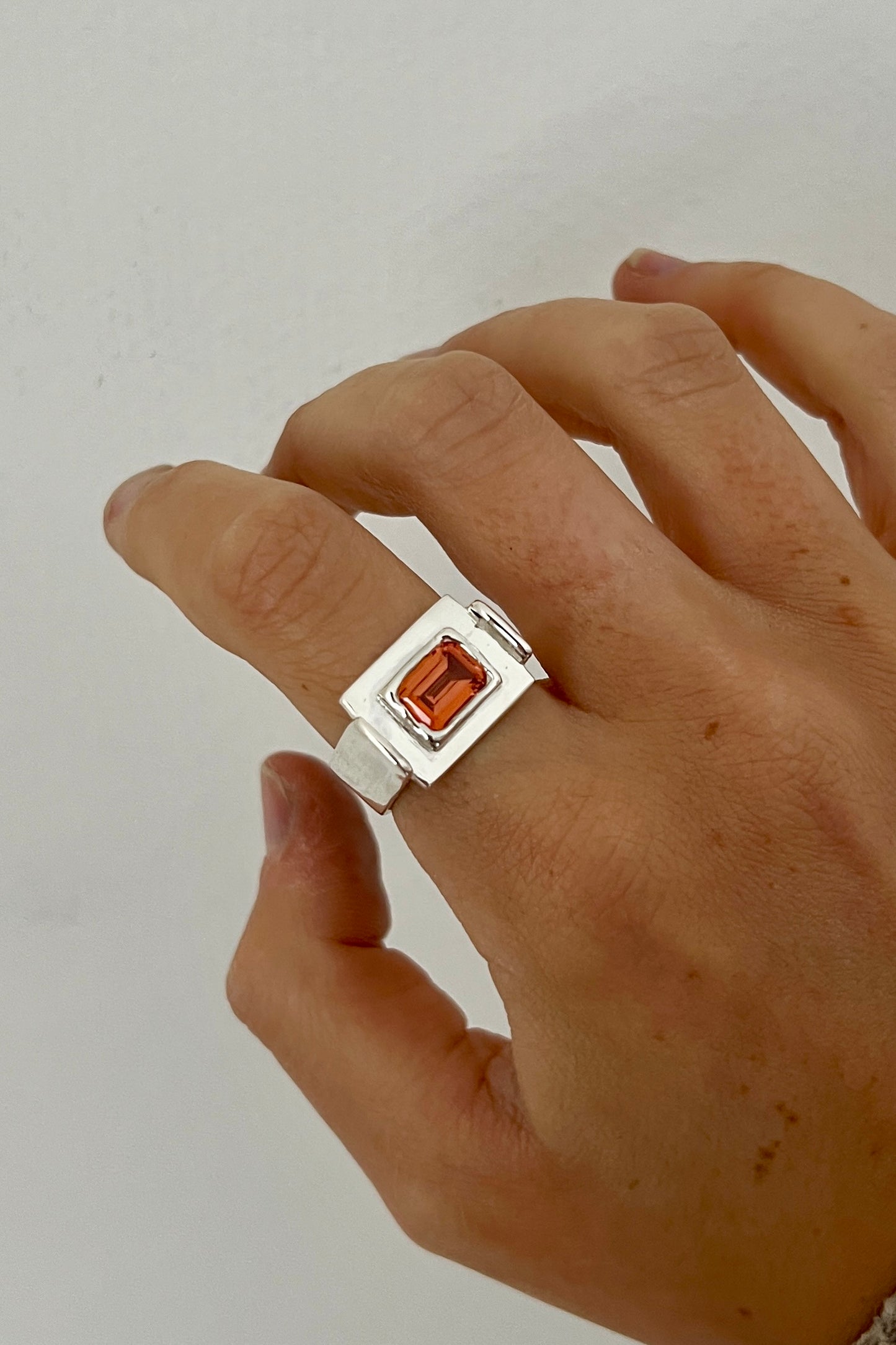 Bague Art Deco Orange.