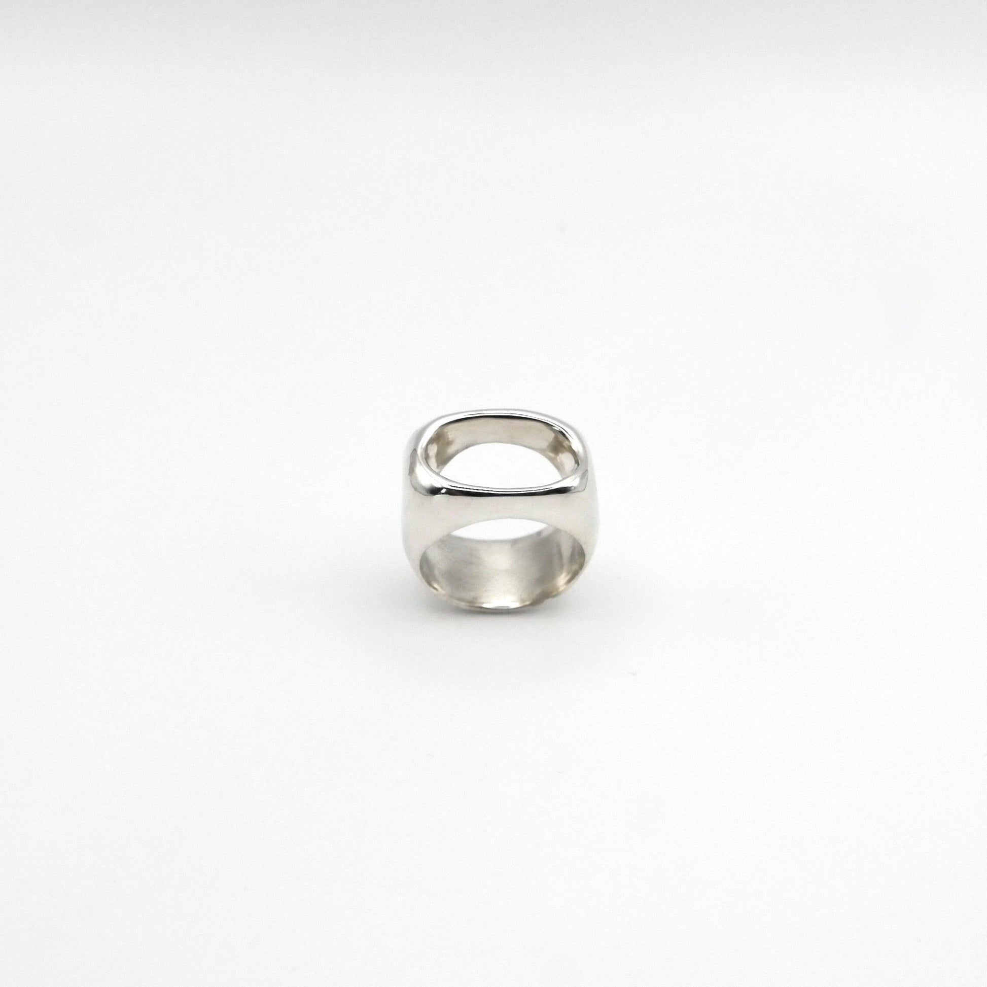 Bague Comet.