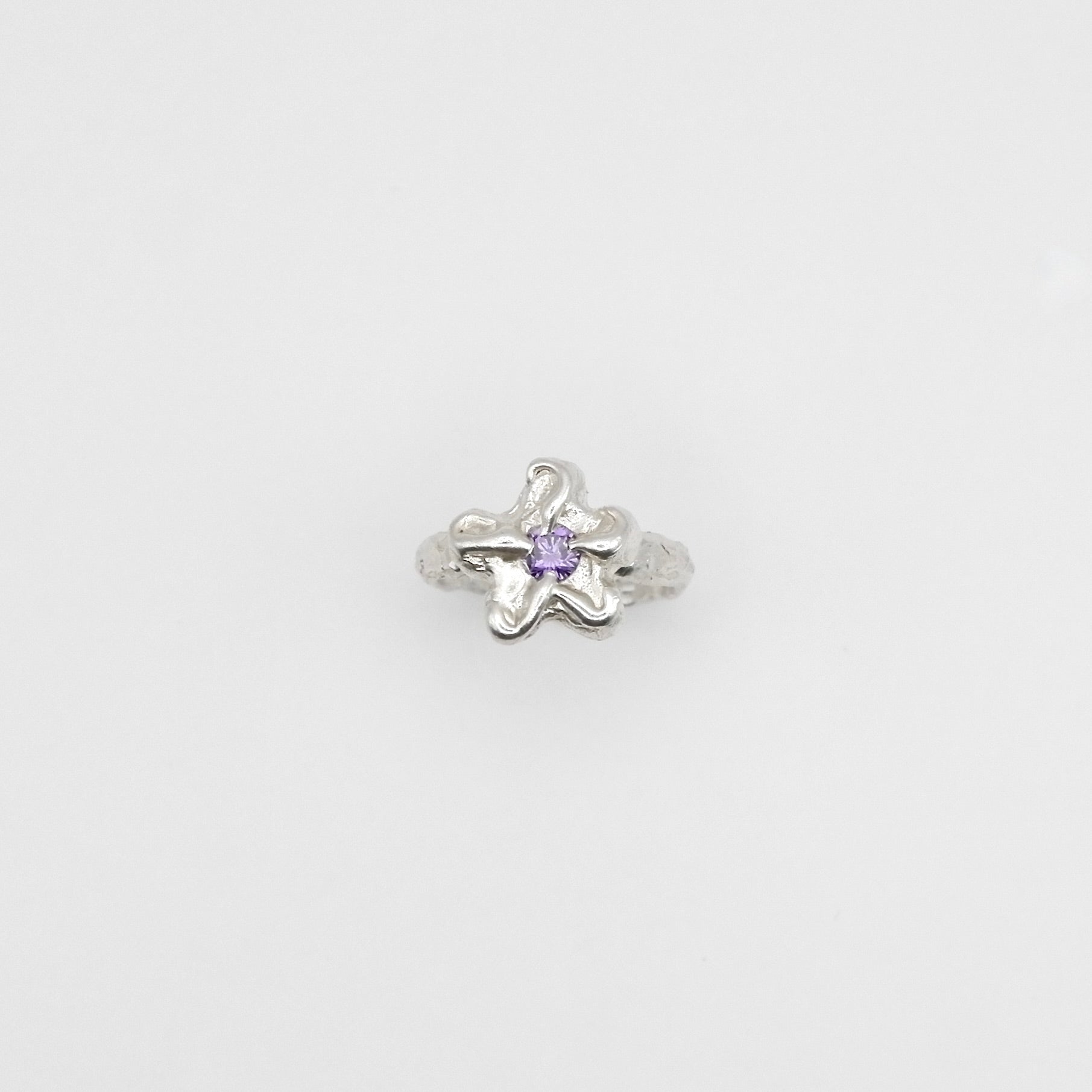 Bague Mini Bloom Mauve Foncé.
