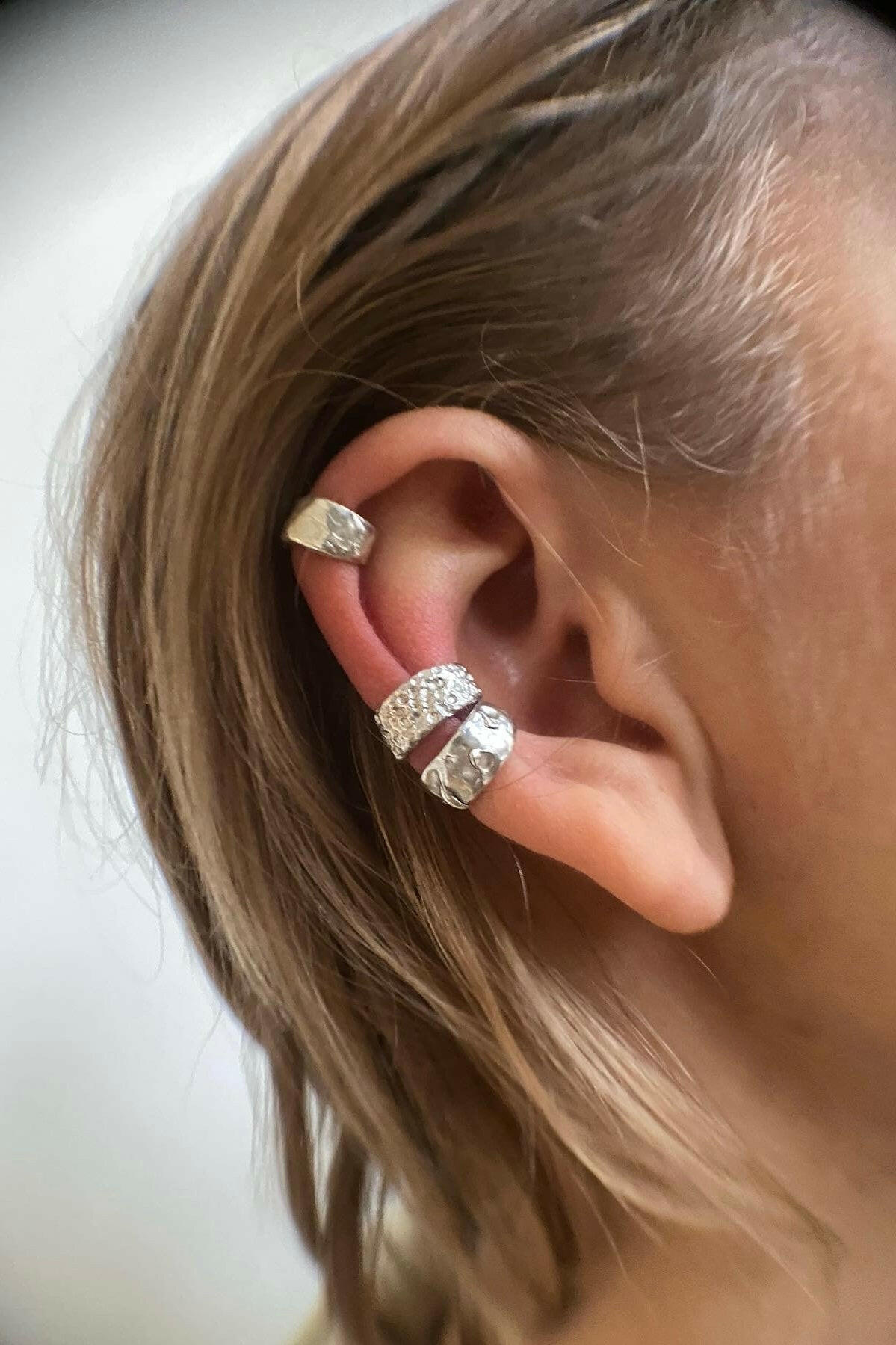 Earcuff.