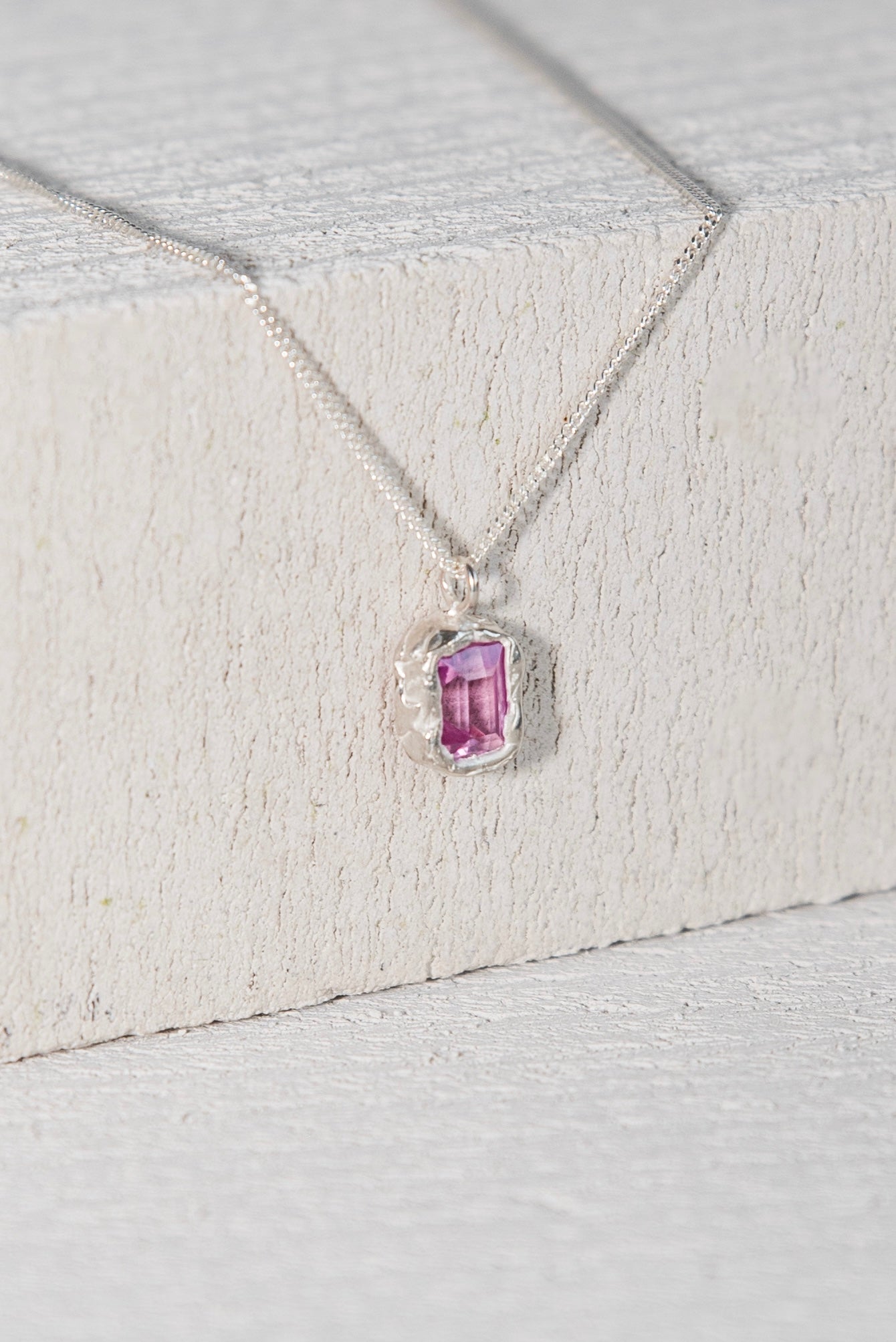 Collier Lava Rose.