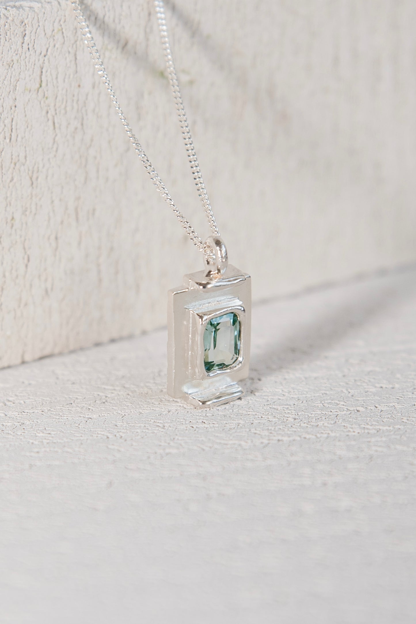 Pendentif Art Deco Bleu Turquoise.