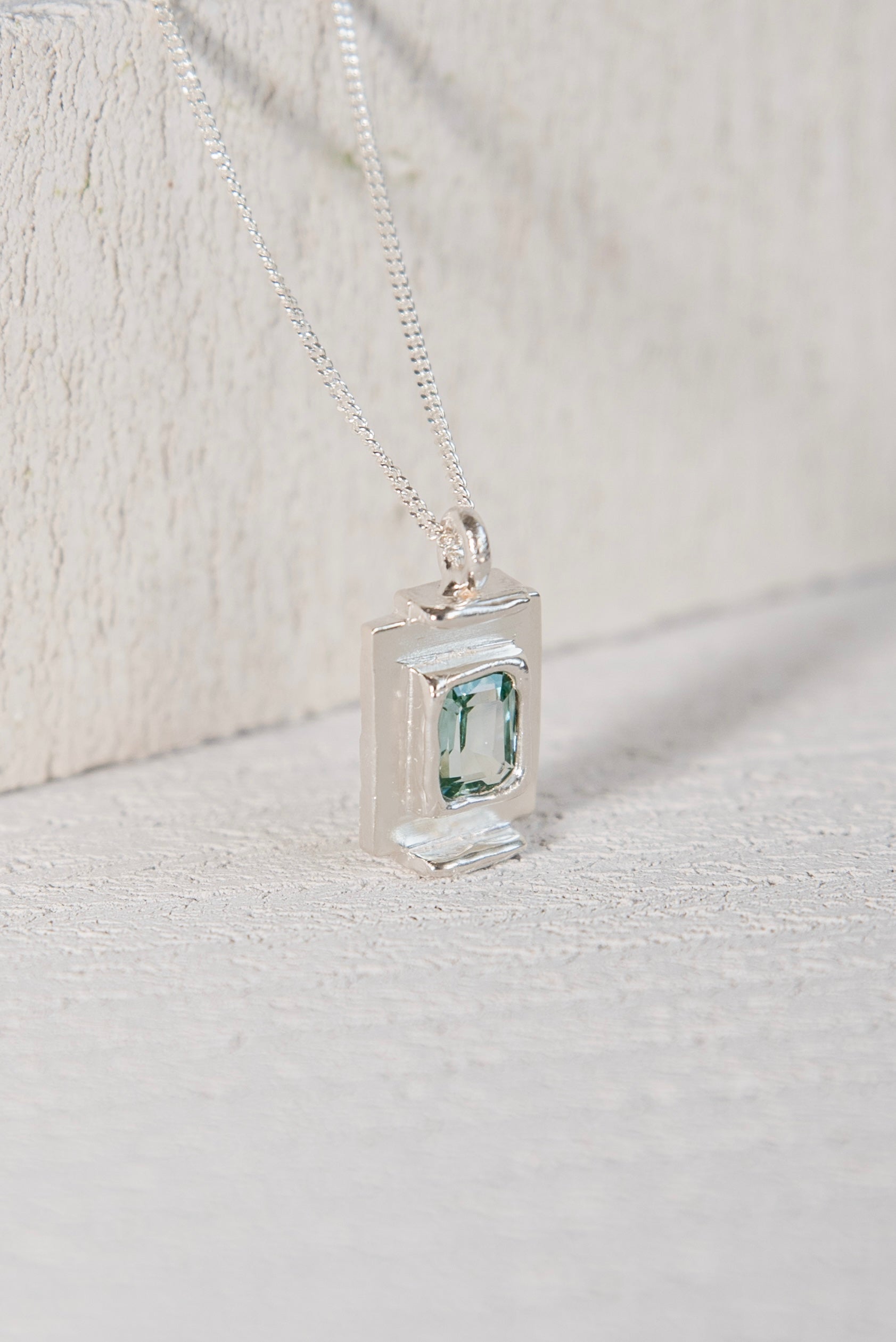 Pendentif Art Deco Bleu Turquoise.