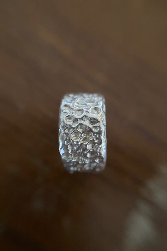 Earcuff.